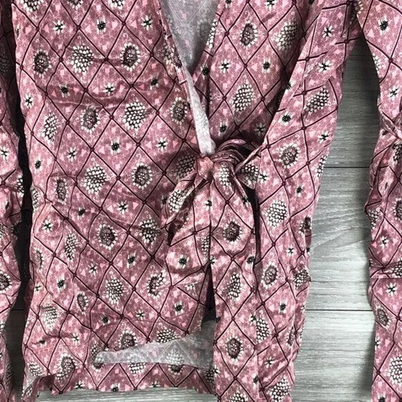 Chelsea28 Side Tie Printed Top Size XS - Picture 3 of 7